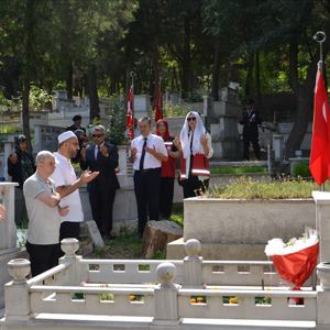 15 Temmuz Demokrasi ve Milli Birlik Günü Kapsamında  Şehitlerimizin Kabirleri Ziyaret Edildi - fotoğraf 14
