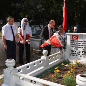 15 Temmuz Demokrasi ve Milli Birlik Günü Kapsamında  Şehitlerimizin Kabirleri Ziyaret Edildi - fotoğraf 15