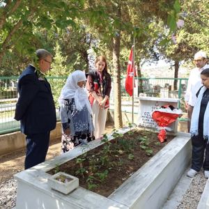 15 Temmuz Demokrasi ve Milli Birlik Günü Kapsamında  Şehitlerimizin Kabirleri Ziyaret Edildi - fotoğraf 25