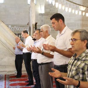 Şehitlerimiz için Mevlid Programı Düzenlendi - fotoğraf 4