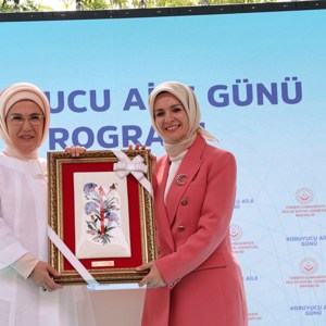 Sayın Emine Erdoğan Hanımefendi ve Bakanımız Sayın Mahinur Özdemir Göktaş Koruyucu Aile Günü Programına Katıldı - fotoğraf 4