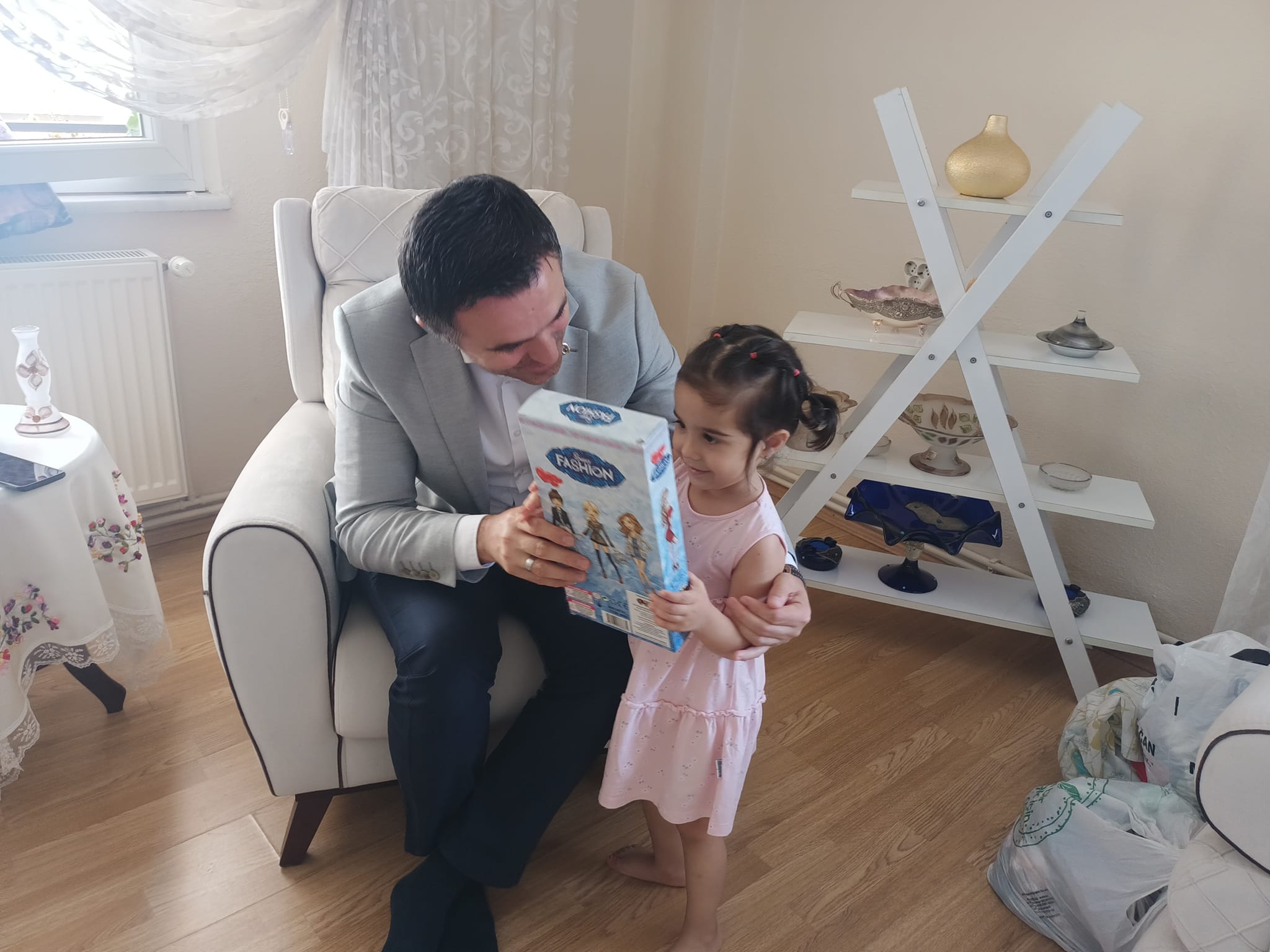 KORUYUCU AİLELERİMİZE BAYRAM ZİYARETİ