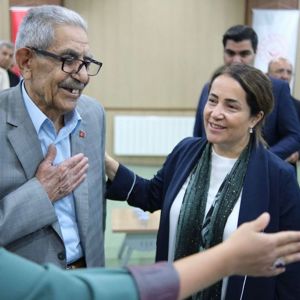 Bakan Yardımcımız Sevim Sayim Madak, vatandaşlarımız ile  devlet arasında köprü vazifesi gören muhtarlarımızla bir araya gelerek onlarla istişare ve değerlendirme toplantısı gerçekleştirdi. - fotoğraf 2