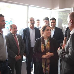 Bakan Yardımcımız Sayın Sevim Sayım Madak , İlçe Kaymakamı Mehmet Kılıç ve  İl Müdürümüz Galip Sökmen Doğanşehir ilçemize ziyarette bulundu. Asrın afetinden etkilenen vatandaşların talep, öneri ve beklentileri dinlenildi. - fotoğraf 2
