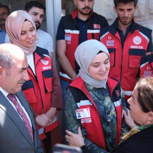 Bakan Yardımcımız Sayın Sevim Sayım Madak , İlçe Kaymakamı Mehmet Kılıç ve  İl Müdürümüz Galip Sökmen Doğanşehir Sosyal Hizmet Merkezimize ziyarette bulundu. - fotoğraf 1