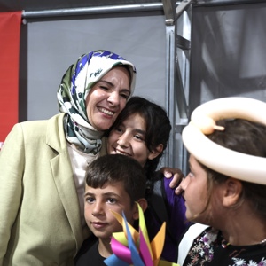 Aile ve Sosyal Hizmetler Bakanımız Sayın Mahinur Özdemir Göktaş, Hatay’da “Kalp Kalbe Programı”na Katıldı - fotoğraf 1