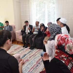 İl Müdürümüz Mahmut ÖZDEMİR, Şehit Kadir YILDIRIM’ın Ailesine Ziyarette Bulundu - fotoğraf 2