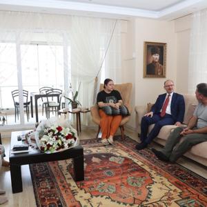 Giresun’da göreve başlar başlamaz ayağının tozuyla şehit aileleri ve  gazi ailemizi ziyaret eden Sayın Valimiz Mehmet Fatih SERDENGEÇTİ - fotoğraf 8