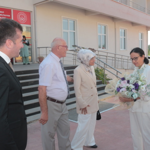 Valimiz Sayın Dr. Hülya Kaya Tarafından Kuruluşumuzdaki Yaşlılarımızı Ziyaret Gerçekleştirildi - fotoğraf 4