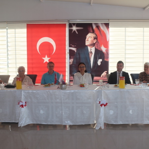 Valimiz Sayın Dr. Hülya Kaya Tarafından Kuruluşumuzdaki Yaşlılarımızı Ziyaret Gerçekleştirildi - fotoğraf 3