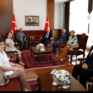 Yeni Atanan Valimiz Sn. Yaşar Karadeniz’e Hayırlı Olsun Ziyareti - fotoğraf 1