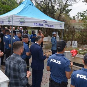 Şehit Komiser Cem KERMAN Kabri Başında Anıldı - fotoğraf 6