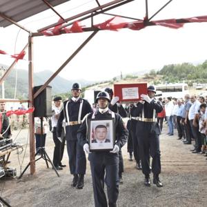 Şehidimiz J.Asb.Kd.Çvş. Mustafa Tatlı Dualarla Ebediyete Uğurlandı - fotoğraf 2