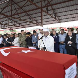 Şehidimiz J.Asb.Kd.Çvş. Mustafa Tatlı Dualarla Ebediyete Uğurlandı - fotoğraf 5