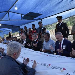 Şehidimiz J.Asb.Kd.Çvş. Mustafa Tatlı Dualarla Ebediyete Uğurlandı - fotoğraf 9