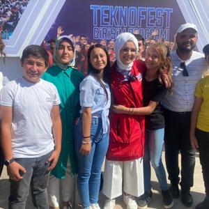 Aile ve Sosyal Hizmetler Bakanımız Göktaş, Bakanlığın Desteklediği Çocuklarla Teknofeste Katıldı - fotoğraf 1
