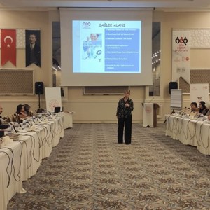 Aile Eğitim Programı ile 3,7 Milyon Kişiye Ulaşıldı - fotoğraf 1
