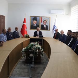 İl Müdürümüz Galip Sökmen Gaziler Günü vesilesiyle İlimizde bulunan şehit gazi dernekleri temsilcileri ile Malatya Valiliğine ziyarette bulundular. - fotoğraf 1