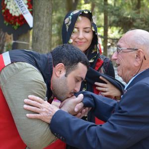 Şehitlerimiz Kabirleri Başında Dualar ile Anıldı - fotoğraf 6