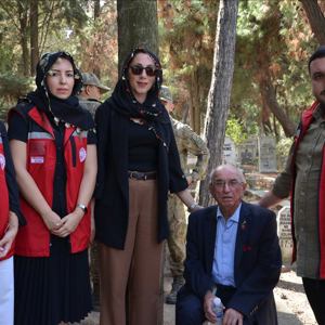 Şehitlerimiz Kabirleri Başında Dualar ile Anıldı - fotoğraf 7