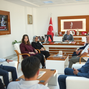 AK Parti Yeşilyurt İlçe Başkanı Ramazan YAYLACI ve yönetim kurulu üyeleri il müdürümüz Galip Sökmen'e ziyarette bulundu. - fotoğraf 2