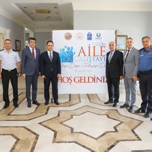 Türkiye Yüzyılında “Aile’ye Değer, Türkiye’ye Değer” Aile Çalıştayı düzenlendi. - fotoğraf 19
