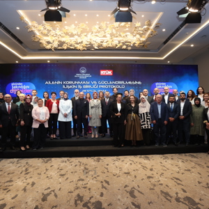 Ailenin Korunması ve Güçlendirilmesine İlişkin İş Birliği Protokolü İmzalandı - fotoğraf 3