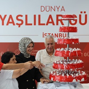 Aile ve Sosyal Hizmetler Bakanımız Göktaş, Maltepe Huzurevi Sakinleriyle Bir Araya Geldi - fotoğraf 1