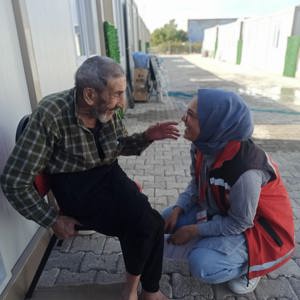 Psikososyal Destek Ekiplerimiz 1 Ekim Dünya Yaşlılar Günü kapsamında konteyner kentlerde kalan başımızın tacı büyüklerimizi ziyaret etti. - fotoğraf 1