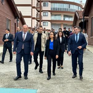 Sayın Valimiz Dr. Hülya KAYA Çınarcık Huzurevi Sakinlerimizin Dünya Yaşlılar Günü’nü Kutladı - fotoğraf 2