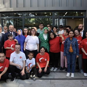 Bakanımız Mahinur Özdemir Göktaş Serebral Palsili Gençlerle Bir Araya Geldi - fotoğraf 6
