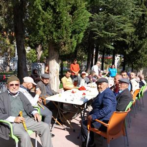 "1 Ekim Dünya Yaşlılar Günü" Huzurevlerimizde Etkinliklerle Kutlandı" - fotoğraf 3