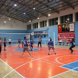 İl Müdürlüğümüzce Düzenlenen “Kuruluşlar Arası Personel Voleybol Turnuvası” Başladı - fotoğraf 3