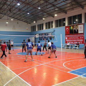 İl Müdürlüğümüzce Düzenlenen “Kuruluşlar Arası Personel Voleybol Turnuvası” Başladı - fotoğraf 4