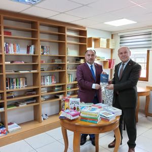 11 Ekim Dünya Kız Çocukları Günü'nde Çocuk Kuruluşlarına Kitap Desteği - fotoğraf 3