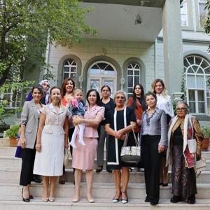 Sayın Valimiz İdris AKBIYIK’ın eşi Sevim AKBIYIK hanımefendiye ziyaret - fotoğraf 1