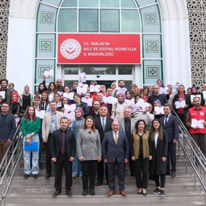 ORYANTASYON EĞİTİMİNE KATILAN PERSONELLERİMİZE KATILIM BELGESİ VERİLDİ. - fotoğraf 1
