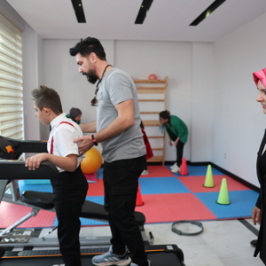 Bakanımız Mahinur Özdemir Göktaş DOSD Meram Down Sendromlu Bireyler Yaşam Destek Merkezi'nin Açılışına Katıldı - fotoğraf 4