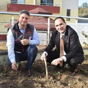 Cumhuriyetimizin 100. Yılında 100 Etkinlik Kapsamında Fidan Dikimi Gerçekleştirildi - fotoğraf 4