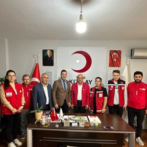 İl Müdürümüz Arif LAÇİN Türk Kızılayı Yalova Şube Başkanı Selvet DUMAN’ı Ziyaret Etti - fotoğraf 2