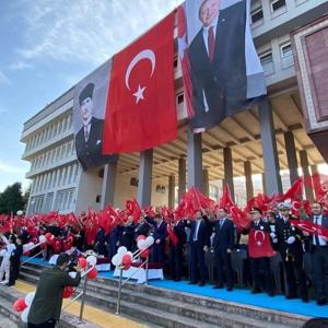 29 Ekim Cumhuriyetin 100. Yıl Kutlamaları kapsamında; Giresun Valiliği önünde, Atatürk anıtına Çelenk Sunumu programı yapıldı - fotoğraf 3