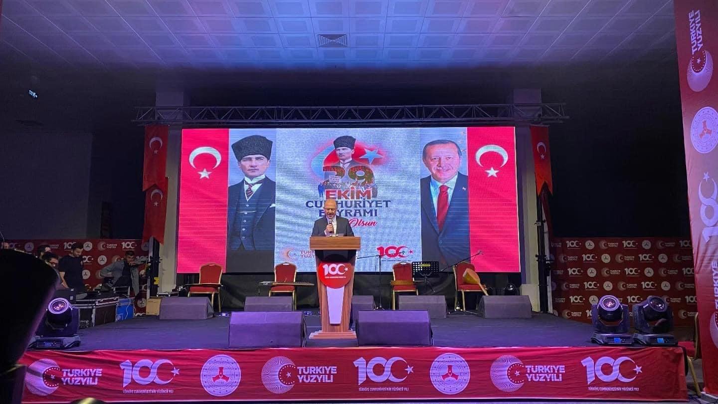 Cumhuriyet Bayramı resepsiyonuna ; engelli bireylerimiz, şehit yakınları ,gazi ve gazi yakınları ile birlikte katıldık