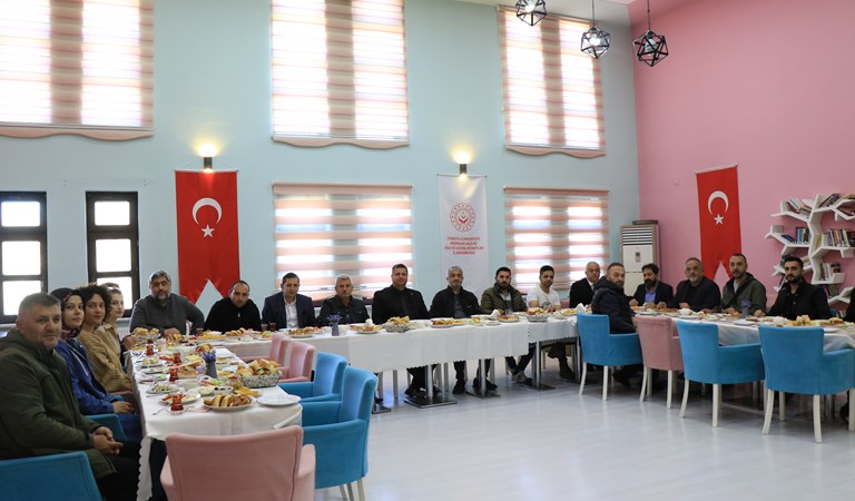 İl Müdürümüz Serdar Demirci, Erzincan’da Bulunan Basın Mensuplarıyla Kahvaltıda Bir Araya Geldi
