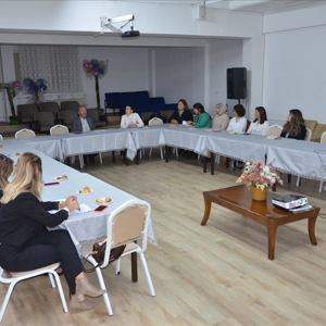 Edirne İlimizde Faaliyet Gösteren Kreş ve Gündüz Bakımevi  Görevlileri ile Toplantı Gerçekleştirildi - fotoğraf 2