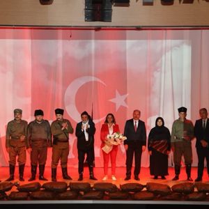 Gazilerimiz ve Gazi yakınlarımız ile tiyatro oyunu sergiledik - fotoğraf 5