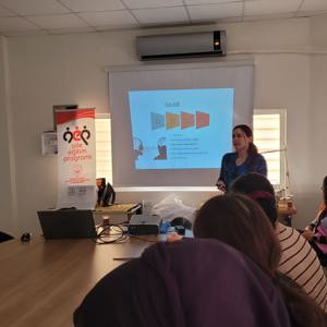 Müdürlüğümüz Tarafından Aile Eğitim Programı Kapsamında Aile İçi İletişim ve Evlilik Öncesi Eğitimleri verildi - fotoğraf 2