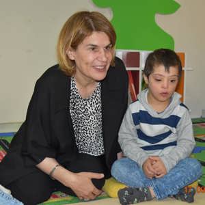 Milli Eğitim Bakanımız Sayın Ziya SELÇUK’ un Eşi Hanımefendi Rana SELÇUK İpekyolu Gündüzlü Bakım Rehabilitasyon ve Aile Danışmanlık Merkezi Müdürlüğüne ziyarette bulundular. - fotoğraf 5