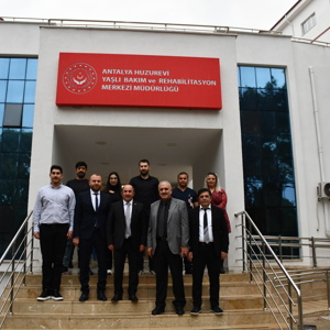 İl Müdürümüz Galip SÖKMEN  İl Müdürlüğümüze bağlı Antalya Huzurevi Yaşlı Bakım ve Rehabilitasyon Merkezi Müdürlüğünü ziyaret etti. - fotoğraf 1