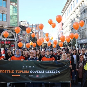 İnsana Sevgi Yakışır - fotoğraf 1