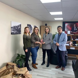 Şehidimiz Hakan GEMİCİ'nin Kıymetli emaneti Öğretmen Elif GEMİCİ'nin Öğretmenler gününü kutladık - fotoğraf 1